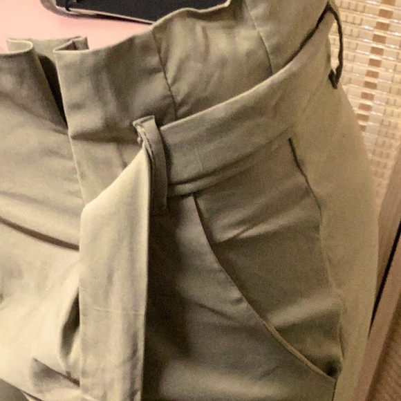 HERA COLLECTION STRETCHY PANTS. NWT - Picture 7 of 11